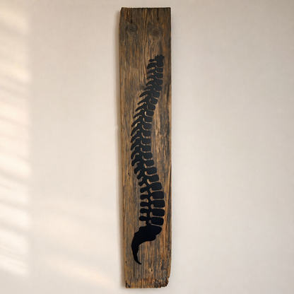 Wirbelsäule aus Metall